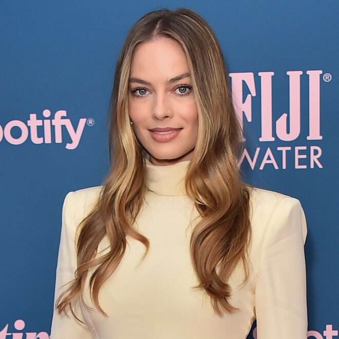 Margot Robbie Channels Sharon Tate on the Red Carpet With Mod Dress